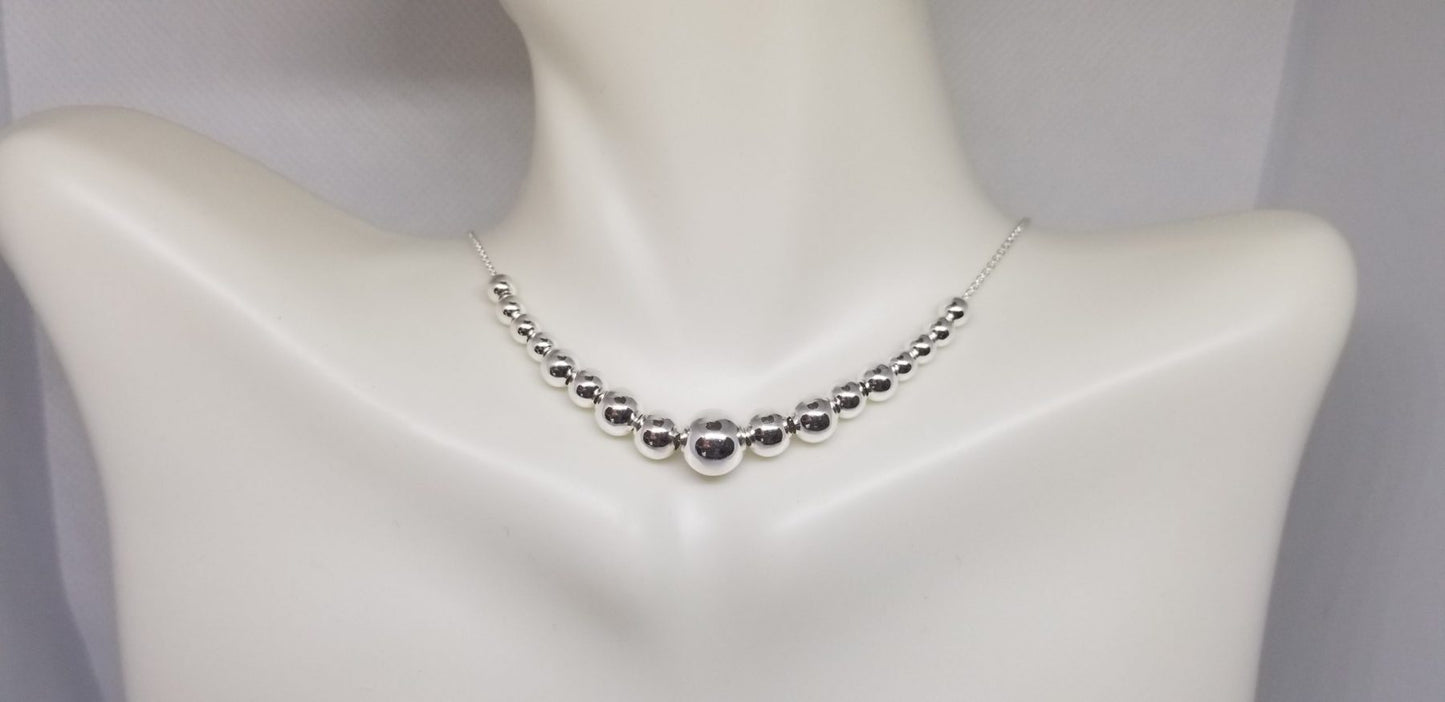 .925 Sterling Silver Graduated Pearl Necklace