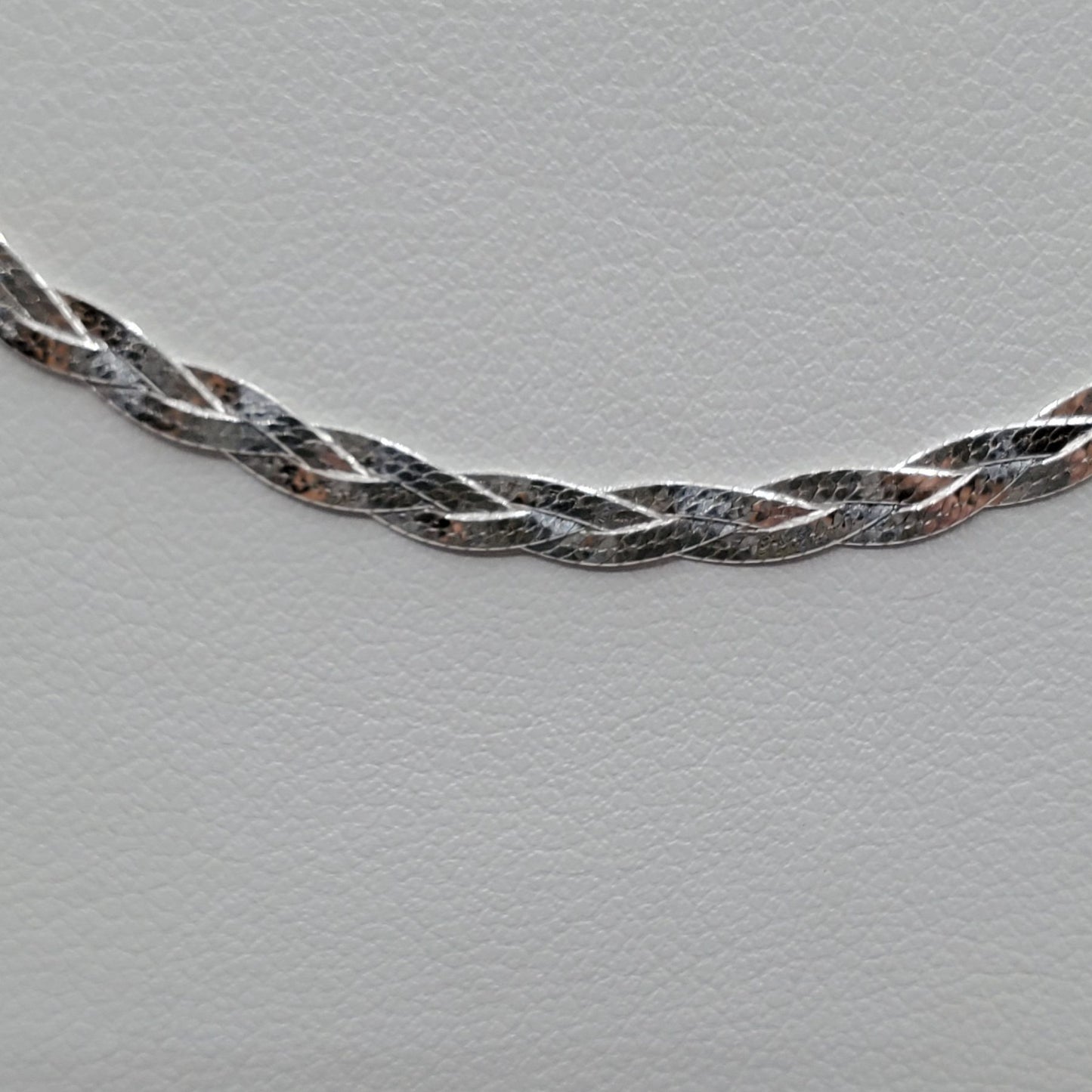 Sterling Silver Twist Chain 18"