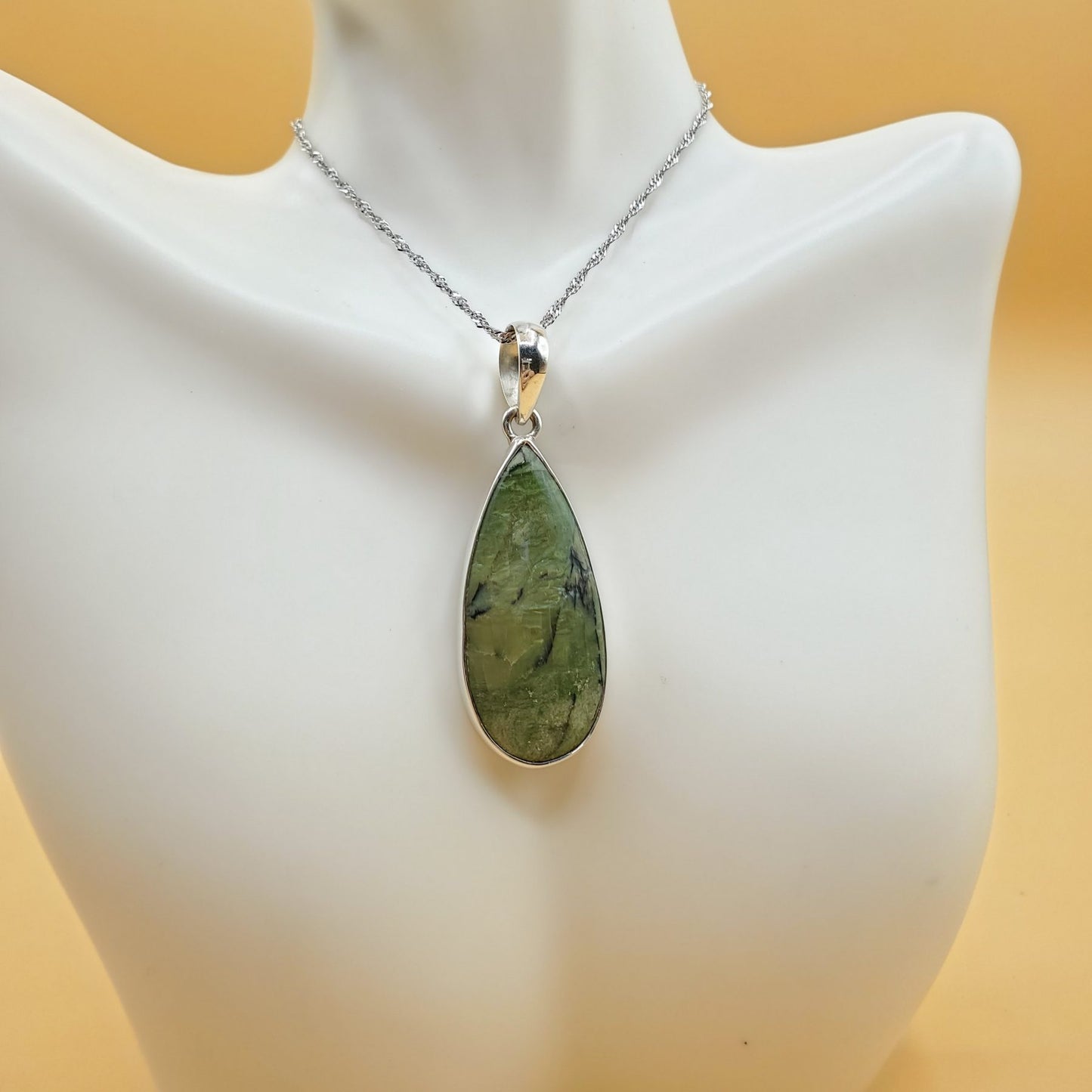 Green Seraphinite necklace, bracelet, and earring gift set.