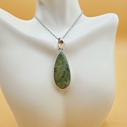 Green Seraphinite necklace, bracelet, and earring gift set.