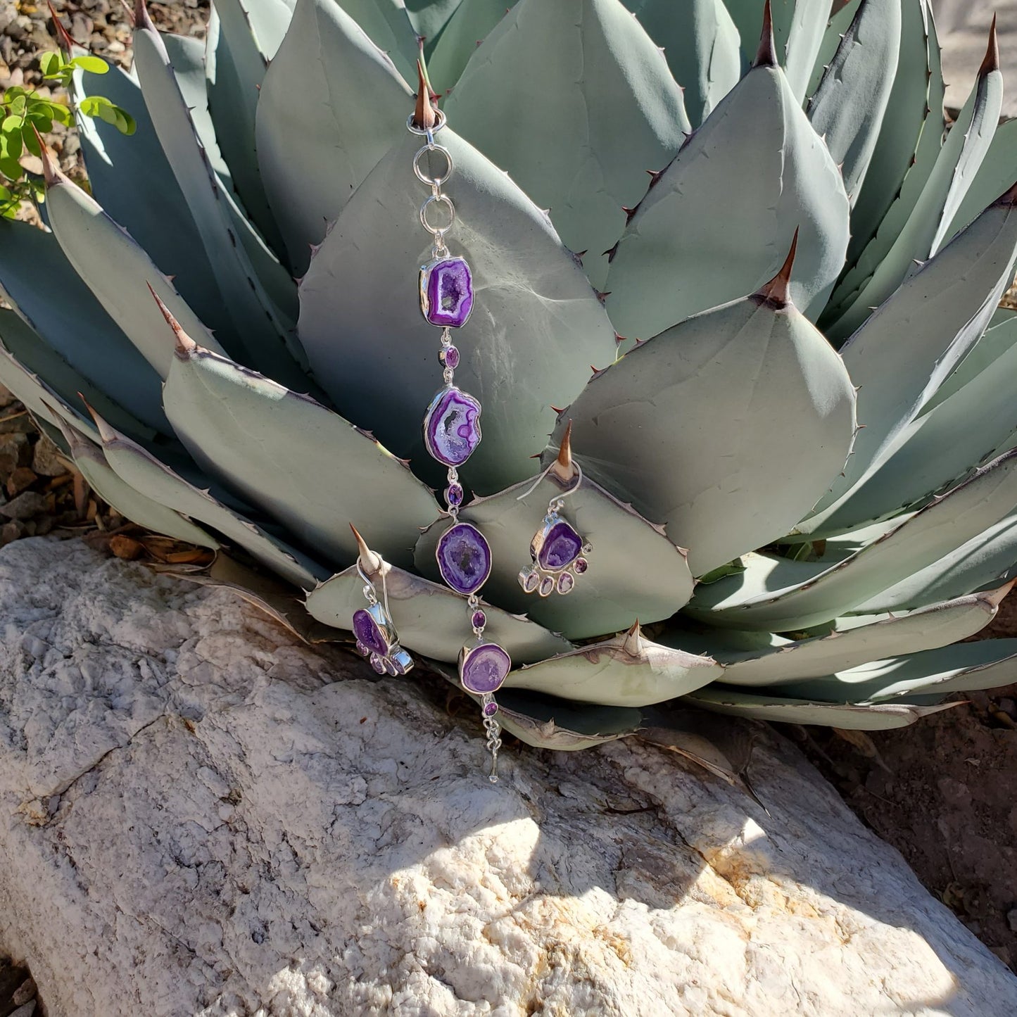 Amethyst Geo gift set with Amethyst gemstone accents.