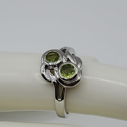 Peridot Size 6 stackable ring