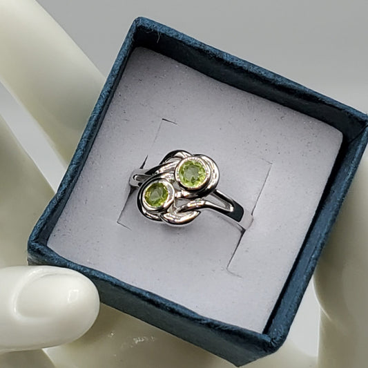 Peridot Size 6 stackable ring