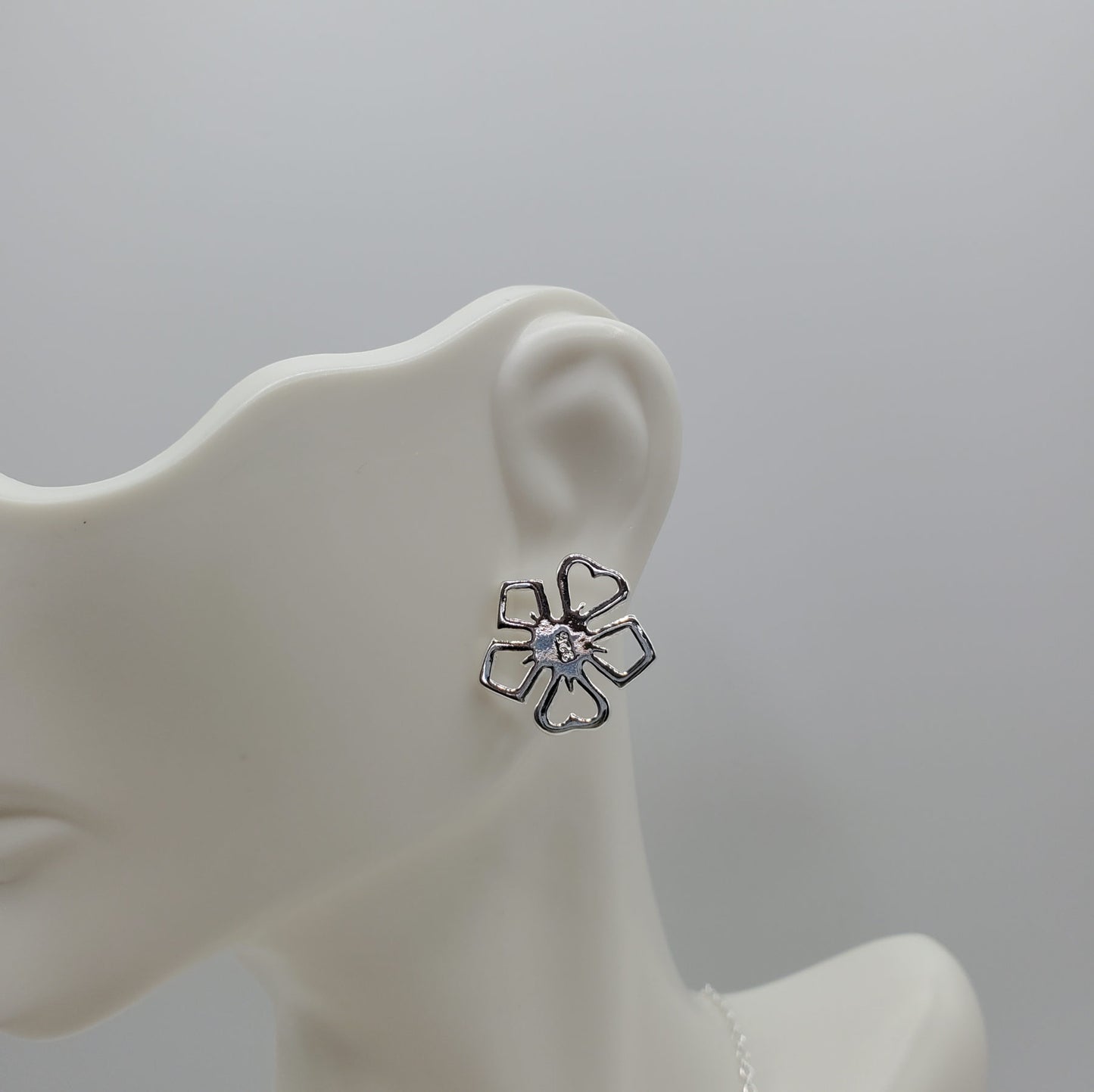 Sterling Silver Flower Necklace with Earrings.