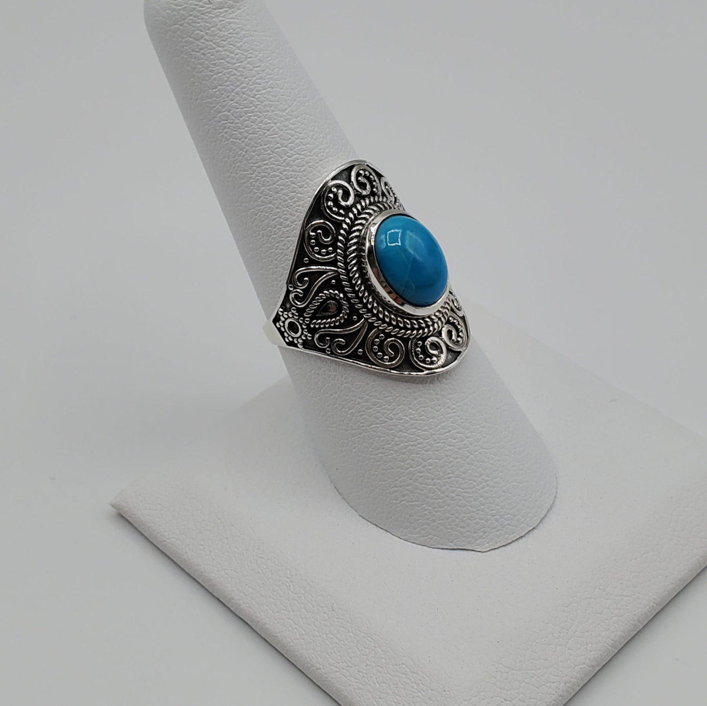 .925 Sterling Silver Ring with Turquoise Cabochon