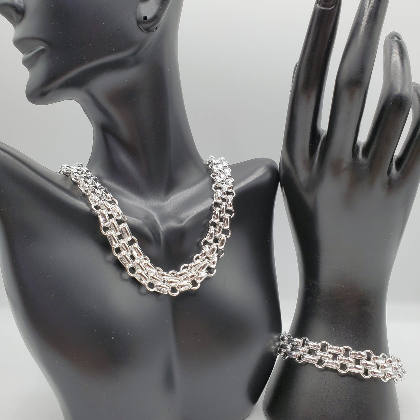 Trending .925 Silver Oval Chain Link Necklace and Bracelet Set