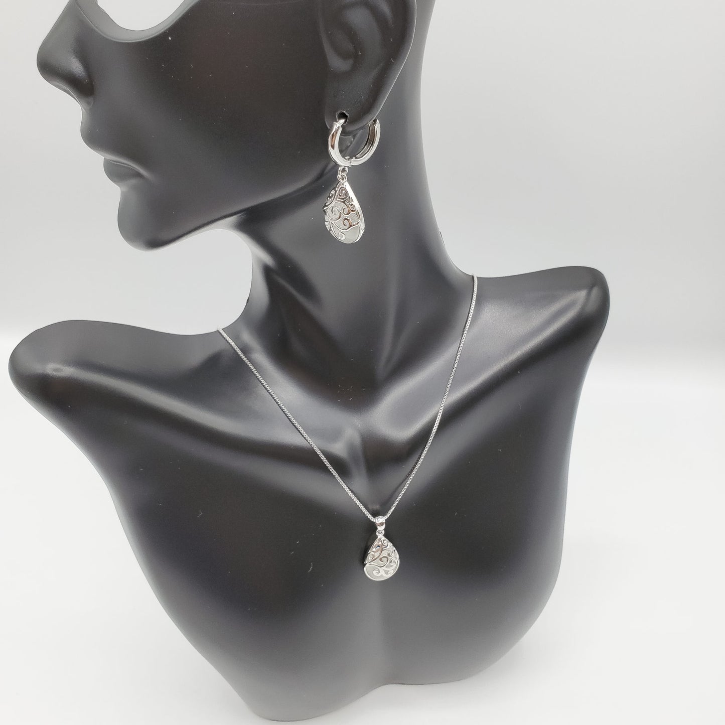 .925 Sterling Silver jewelry set with moonstone tears