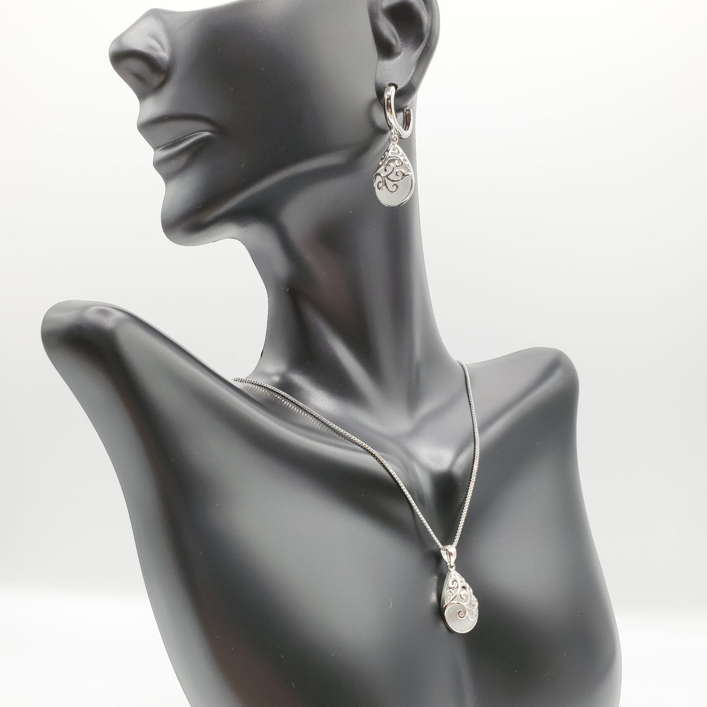 .925 Sterling Silver jewelry set with moonstone tears