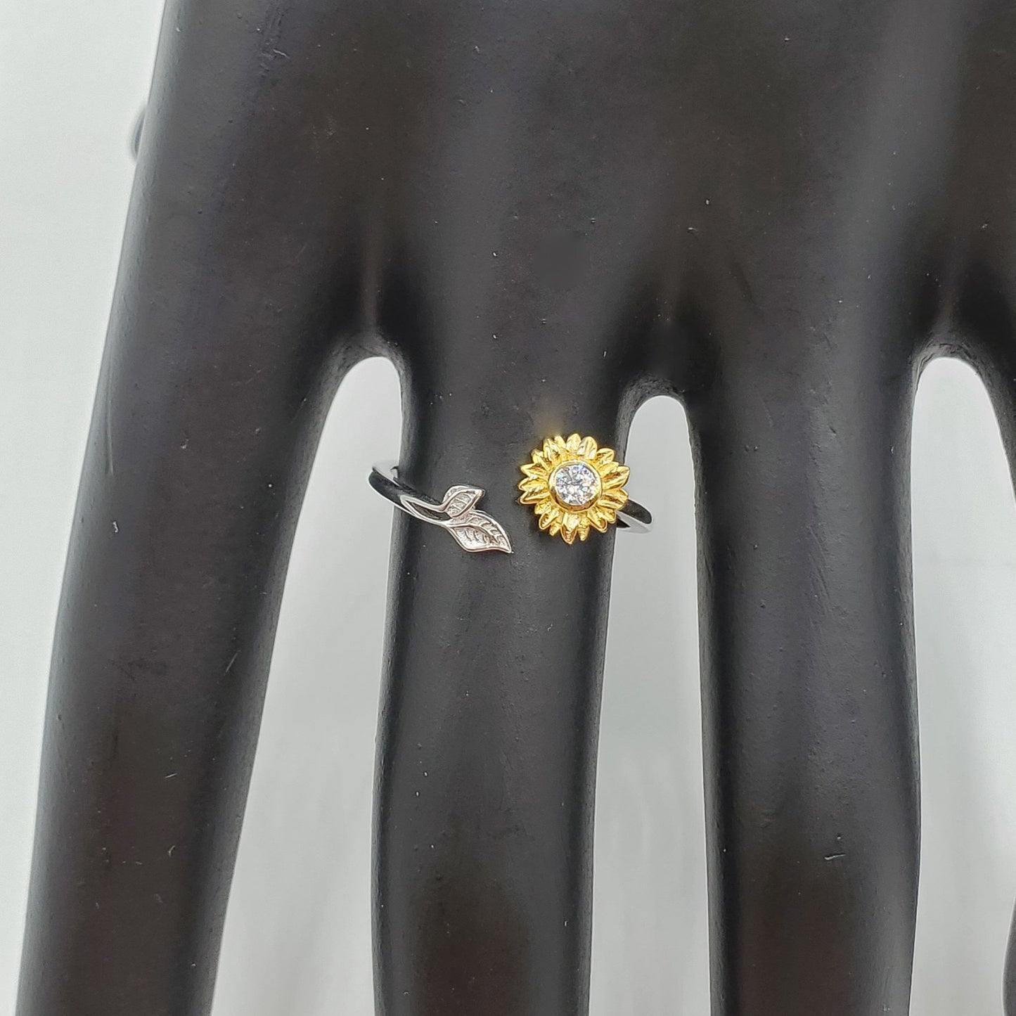 .925 Sterling Silver Sunflower Ring