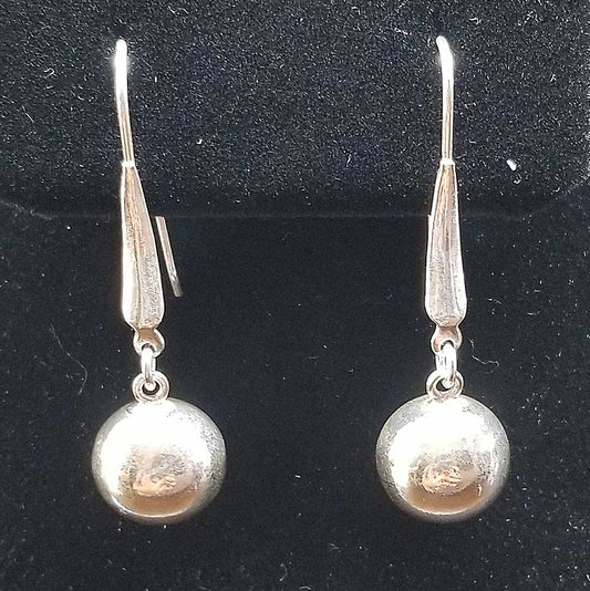 Silver Pearl Dangle Earring