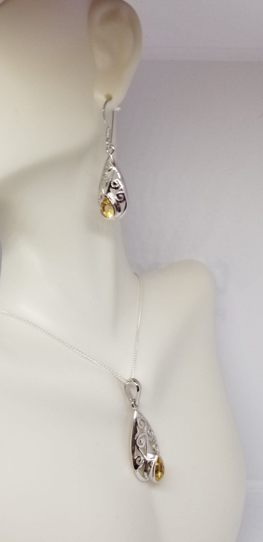 Honey Topaz pendant with matching earrings set