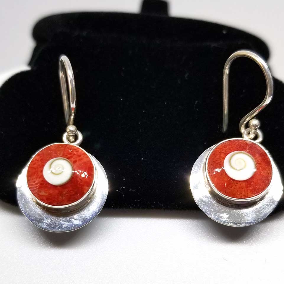 Round Red Shell earrings