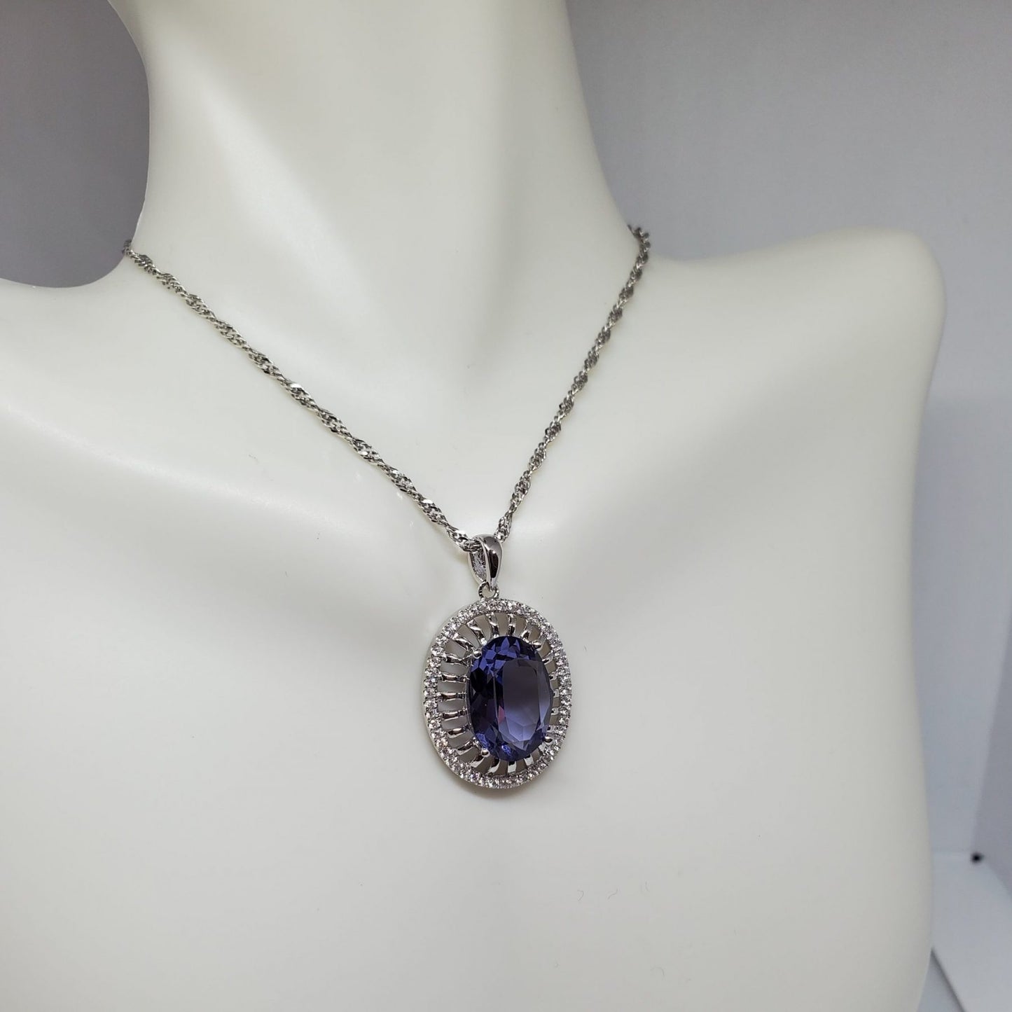 Fine Tanzanite Pendant