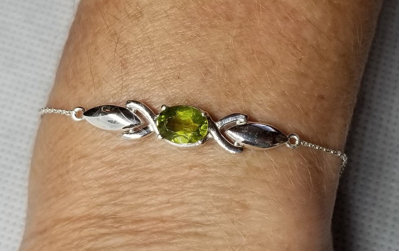 7" Oval Peridot Bracelet