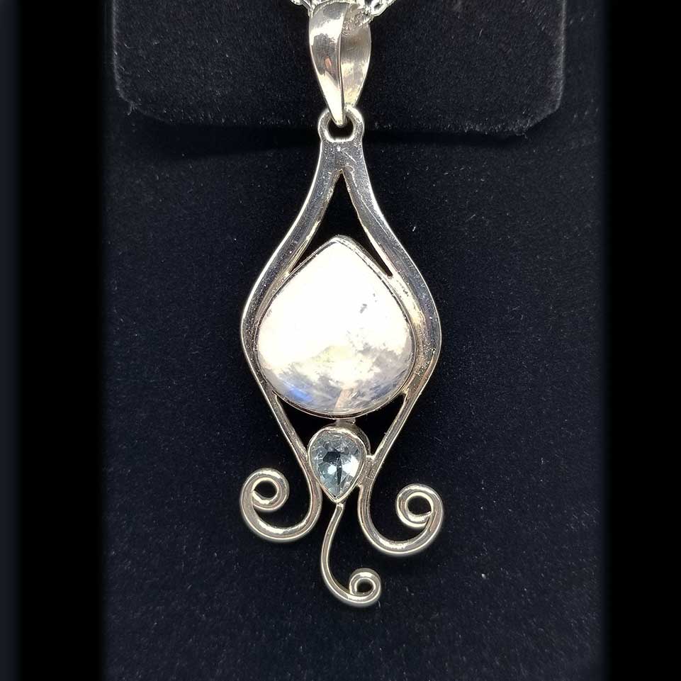 5cm Moonstone Pendant